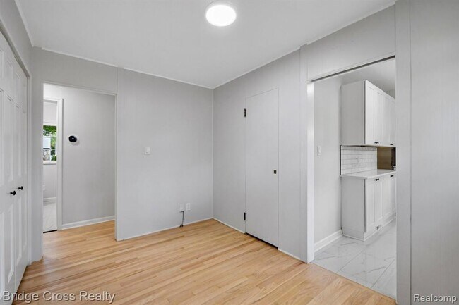 Building Photo - 2614 Essex St