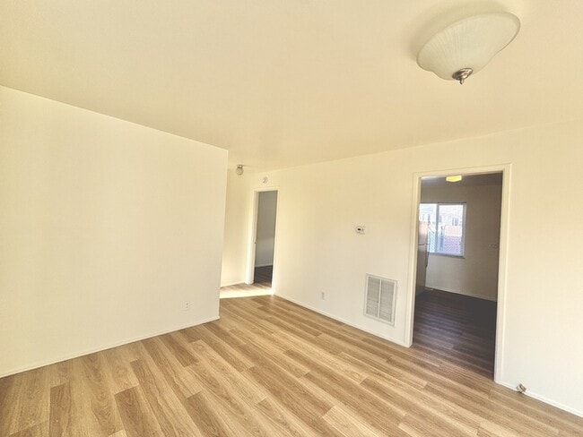 Building Photo - 1001 S 400 E