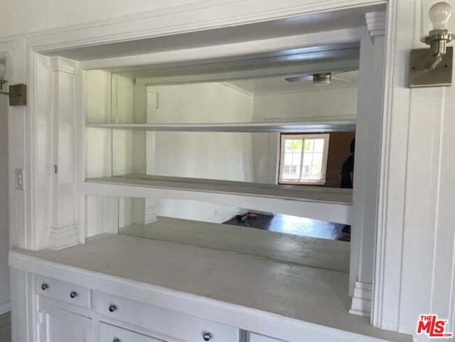 Building Photo - 456 S Wilton Pl