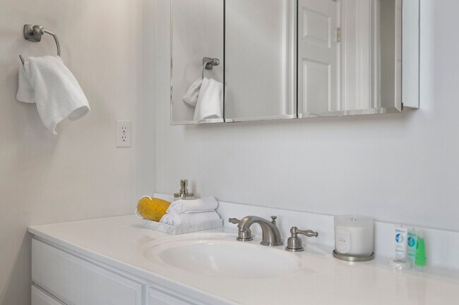 Building Photo - 45 Conklingtown Rd