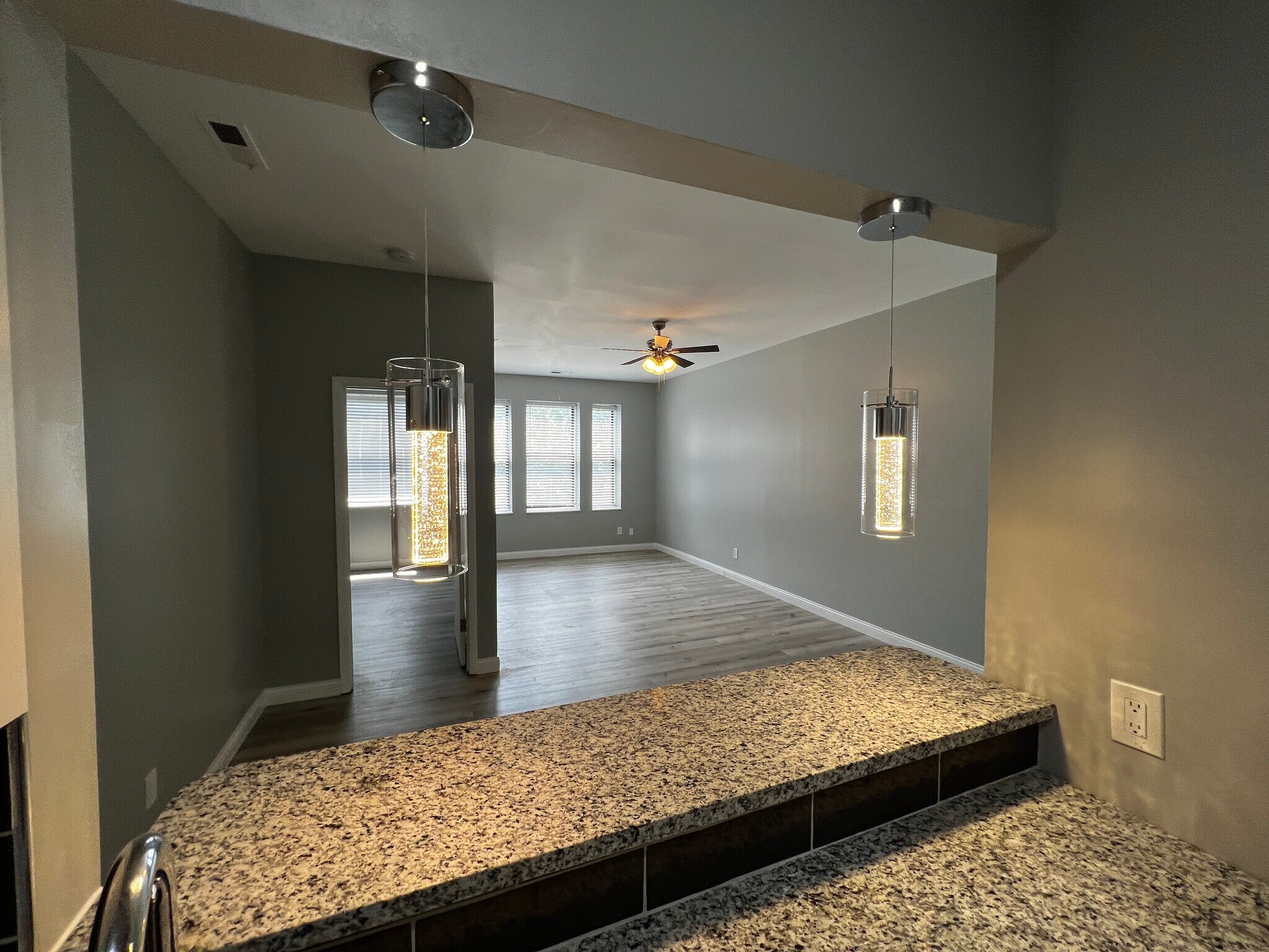 Building Photo - 629 Clara Ave