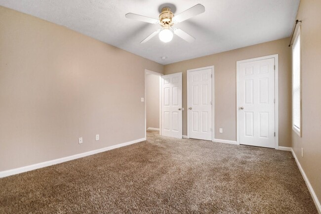 Building Photo - Pet Friendly Two Bedroom!