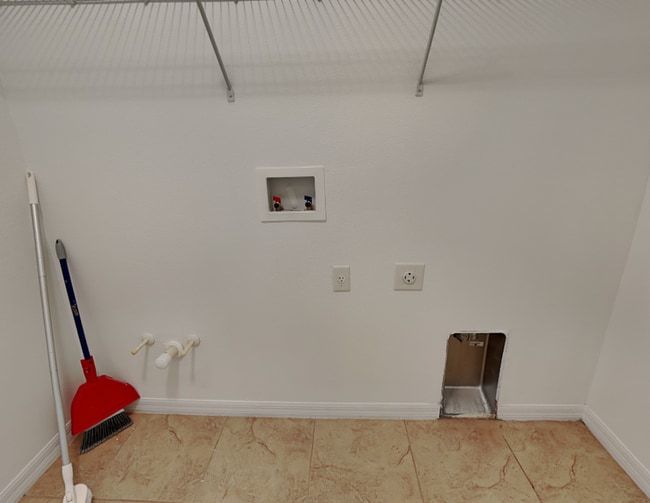 Building Photo - 2140 Rookery Ln