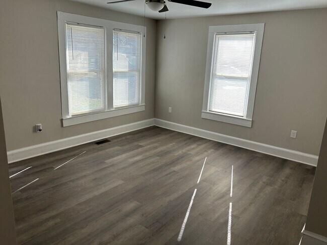 Building Photo - 2923 Old Greensboro Rd