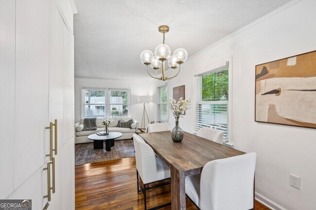 Building Photo - 1136 Gilbert St SE