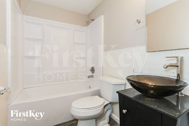 Building Photo - 1458 Summe Dr