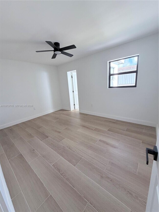 Building Photo - 9381 SW 39th St