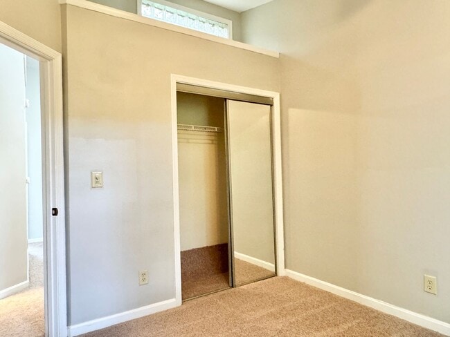Building Photo - STAFFORD TOWNHOUSE - HANDY TO QUANTICO, SH...