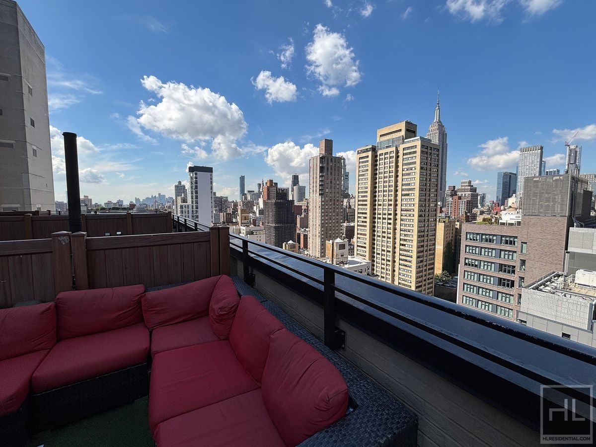 Building Photo - East 39th Street