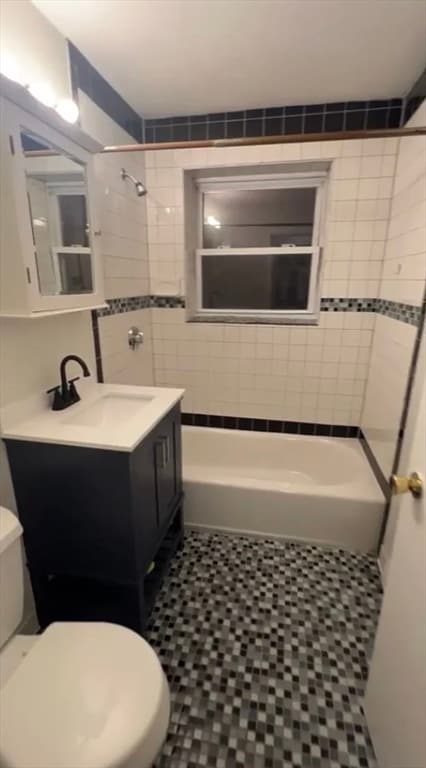 Building Photo - 49 Colborne Rd