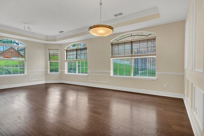 Building Photo - 5913 Mountain Villa Dr