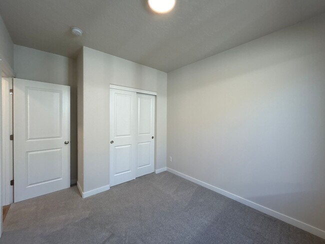 Building Photo - Brand New 3 Bedroom / 2 Bathroom Home in NW Redmond