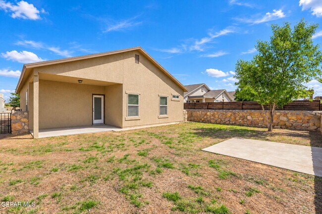 Building Photo - 14832 Orsten Artis Ave