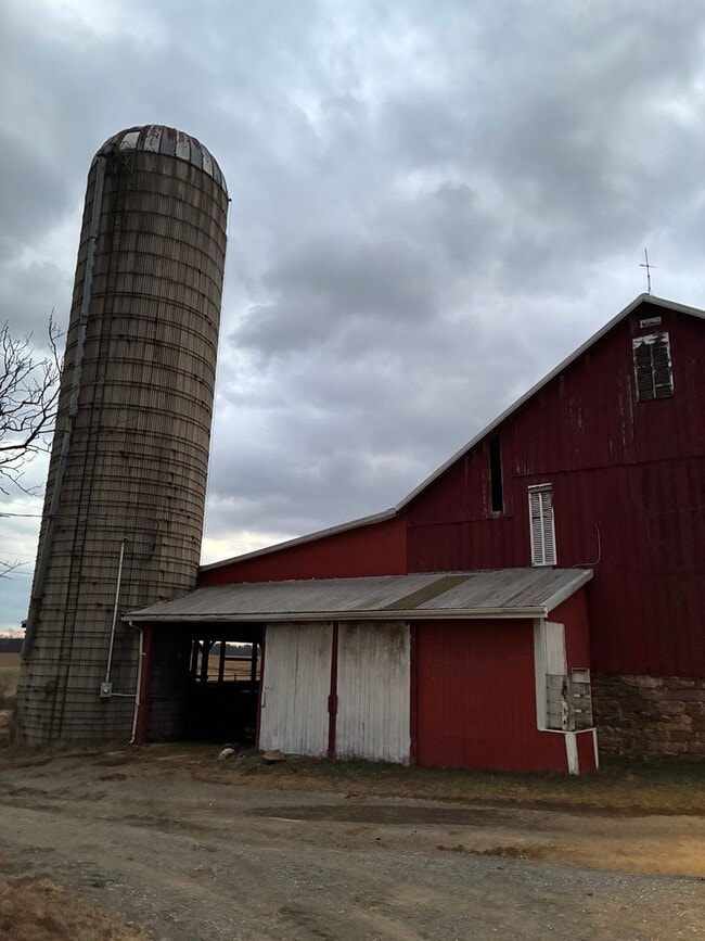 Building Photo - Charming 3-bedroom, 1-bath single-family home