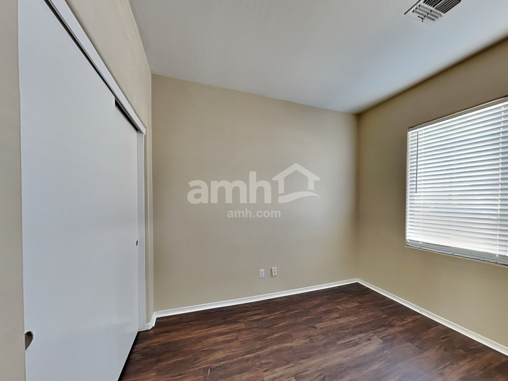 Building Photo - 7571 W State Ave