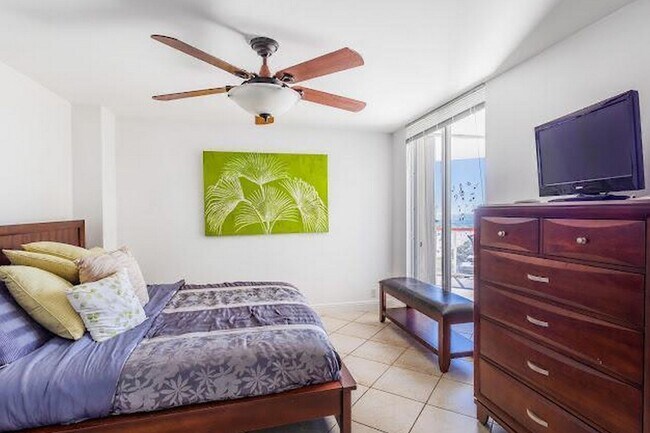 Building Photo - 6767 Collins Ave
