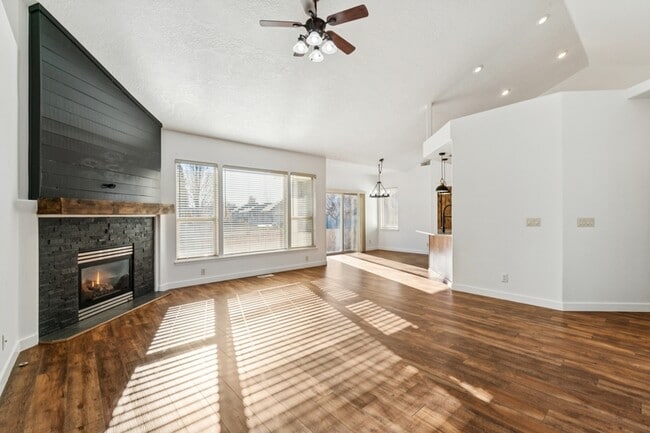 Building Photo - 1661 W Puzzle Crk Ct