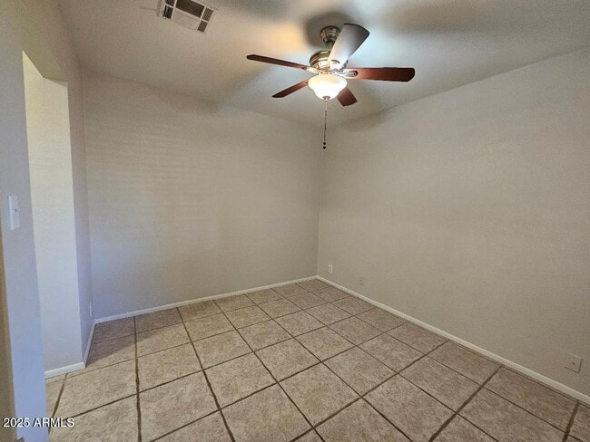 Building Photo - 312 W Yukon Dr