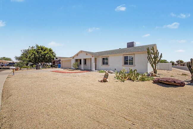 Building Photo - Single Family