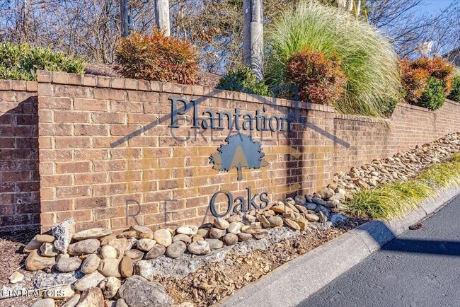 Building Photo - 810 Klondike Way