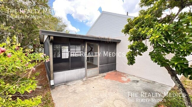 Building Photo - 8125 Golden Chickasaw Cir