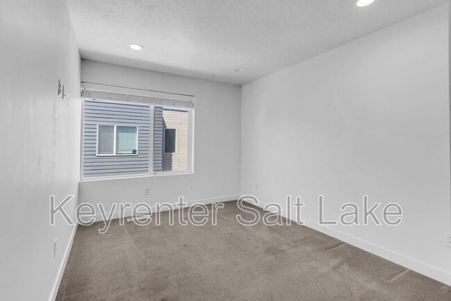 Building Photo - 230 W 1300 S St