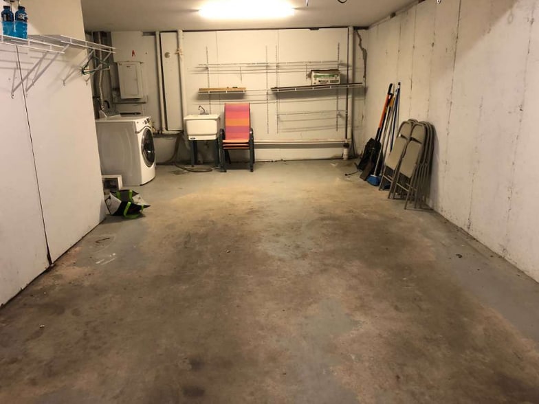 Building Photo - 110 Coalpit Hill Rd