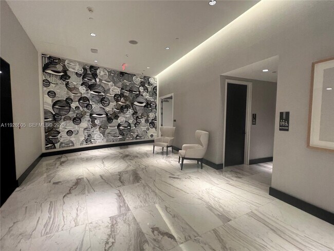 Building Photo - 851 NE 1st Ave