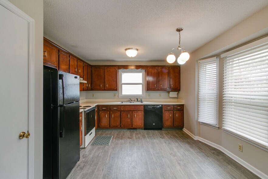 Building Photo - 207 Quail Ridge Rd
