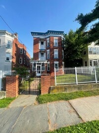 Building Photo - 119 Shultas Pl