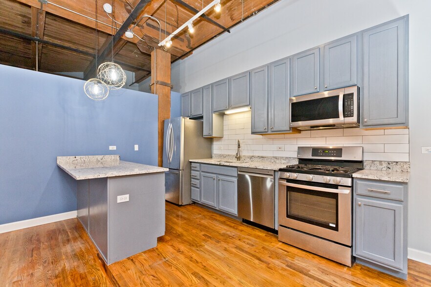Primary Photo - 1500 W Monroe St