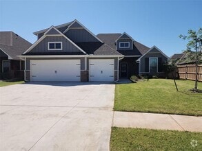Building Photo - 16013 Dahlia Rd