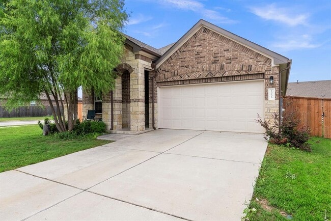 Building Photo - 13900 Mcarthur Dr