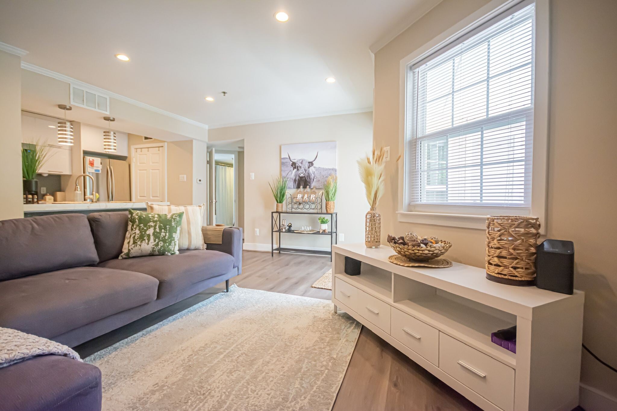 Building Photo - 1504 Lincoln Way