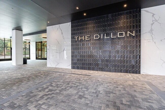 Building Photo - 2425 Peachtree Rd