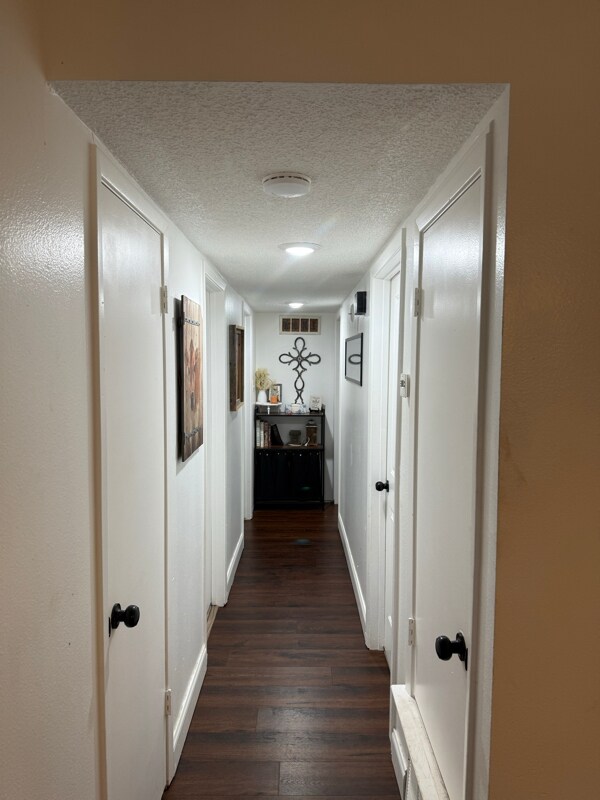 Building Photo - 3153 Roosevelt Dr