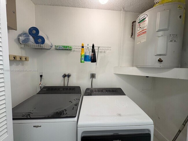 Building Photo - 14845 SW 36th Terrace