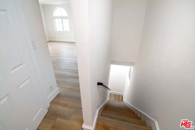 Building Photo - 6686 Drexel Ave