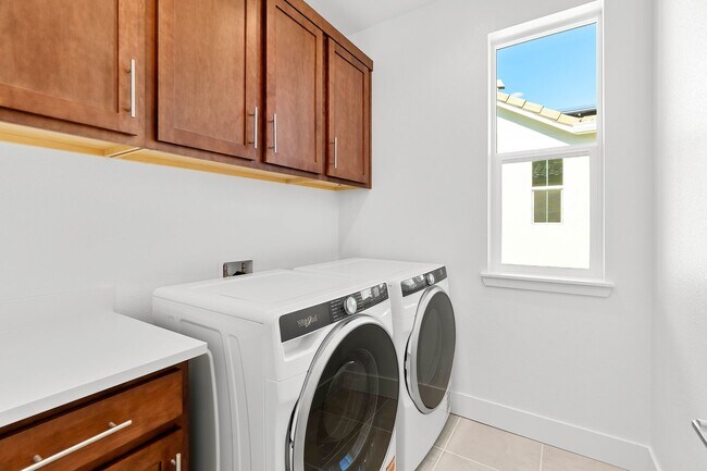 Building Photo - Modern 3-Story New Construction Home in No...