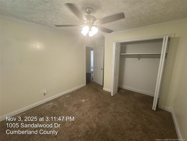 Building Photo - 1005 Sandalwood Dr