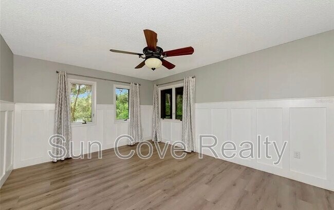 Building Photo - 4518 Ascot Cir S