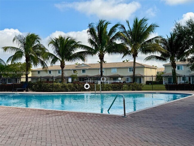 Building Photo - 9133 Pershore Pl