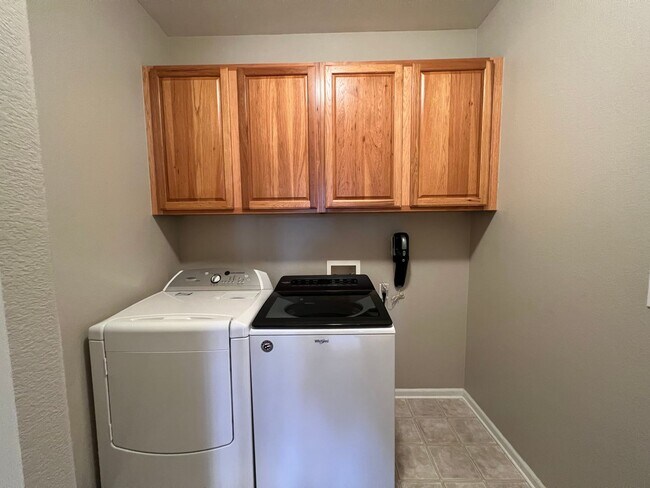 Building Photo - Splendid Townhome in Castle Pines