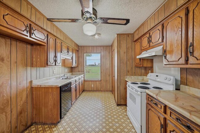 Building Photo - 31092 US-82
