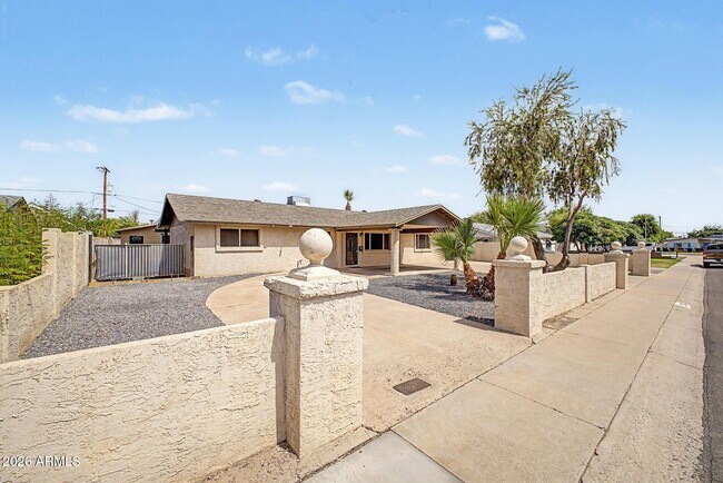 Building Photo - 2629 N 73rd Pl