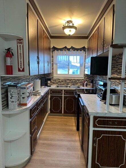 Building Photo - 21 Radcliffe Ave