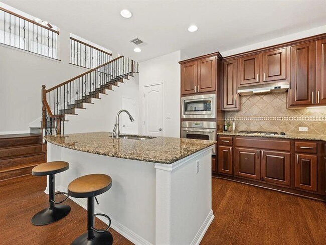 Building Photo - 703 S Frontier Ln