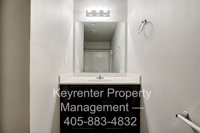 Building Photo - Gorgeous 3 Bed 2 Bath in Moore/SE OKC