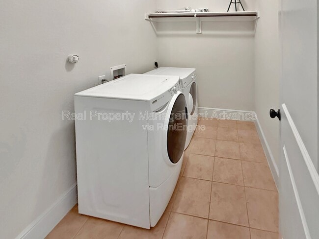 Building Photo - 6033 Gentle Way