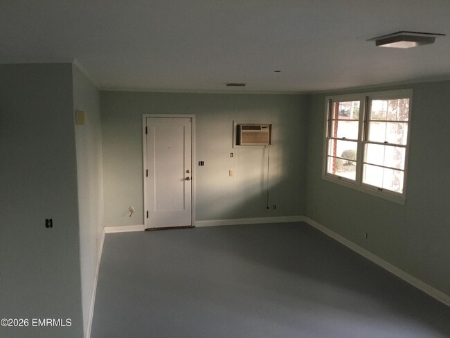 Building Photo - 1636 31st St